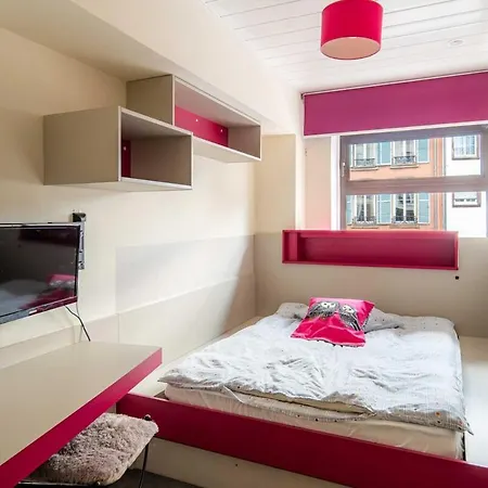 Apartment Cozy And Stylish With A-c In Center!