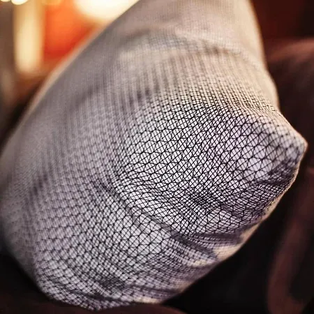 Cozy And Stylish With A-c In Center! Daire *